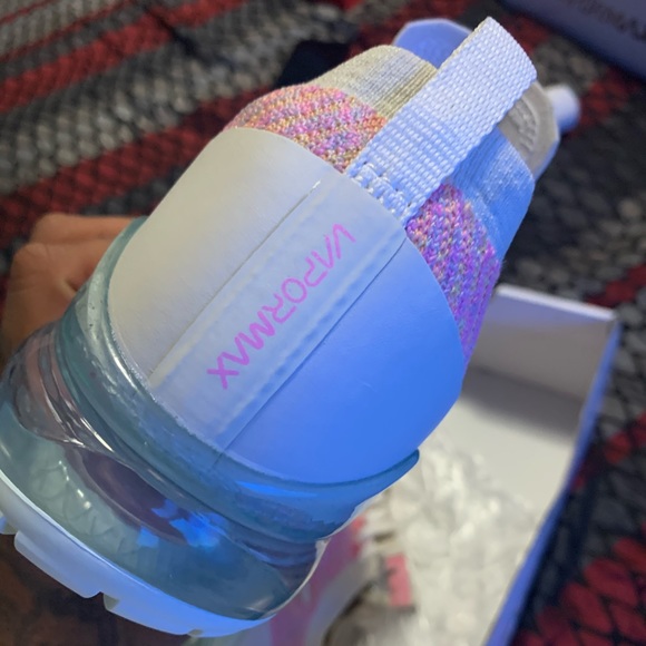 Women’s Vapormax Flyknit 3 - Picture 4 of 7